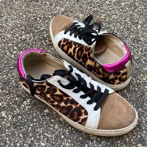 Kenneth Cole 5.5 woman’s fashion sneakers cheetah, tan, black, fuchsia.